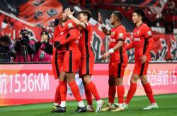 上港主场迎战建业，争夺领先位置的简单介绍